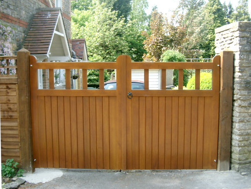 Wooden flat driveway gates - Dorset county gate