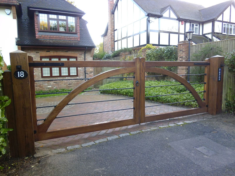 Timber-and-steel-entrance-gates-pair-Winchester.jpg